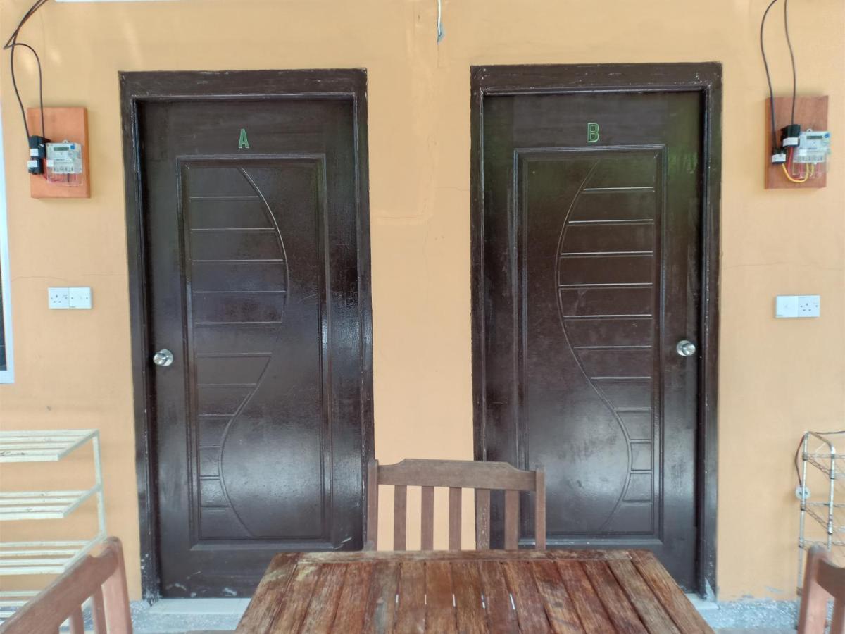 Homestay Pekan ราเนา ภายนอก รูปภาพ